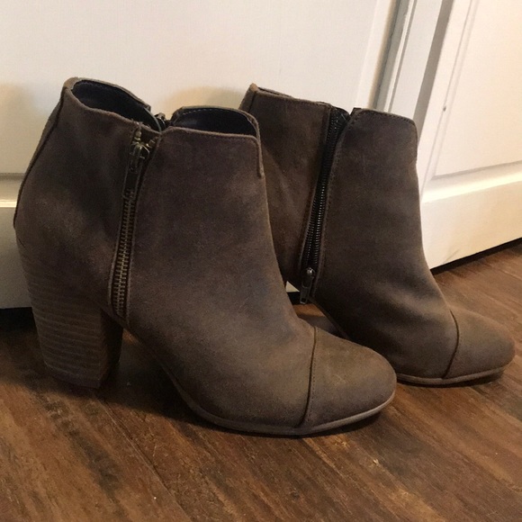 Carlos Santana Shoes - CARLOS SANTANA HEELED BOOTIES